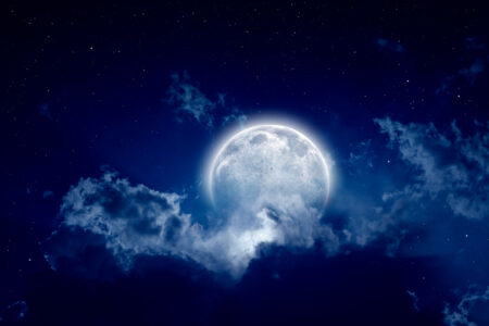 Luna Plina in Berbec actiune cu pasiune